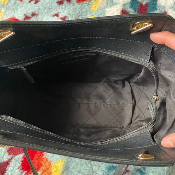 MICHAEL KORS Black with gold chain shoulder tote - Picture 4 of 11